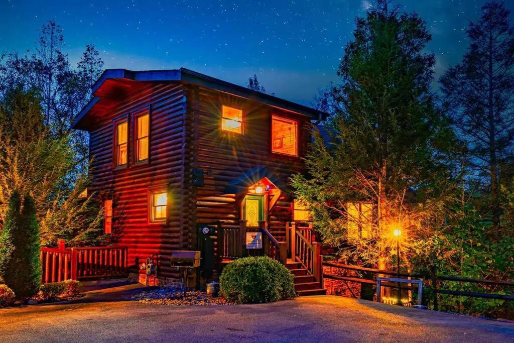 Stunning Mountain Cabin W Hot Tub Gatlinburg Exteriér fotografie