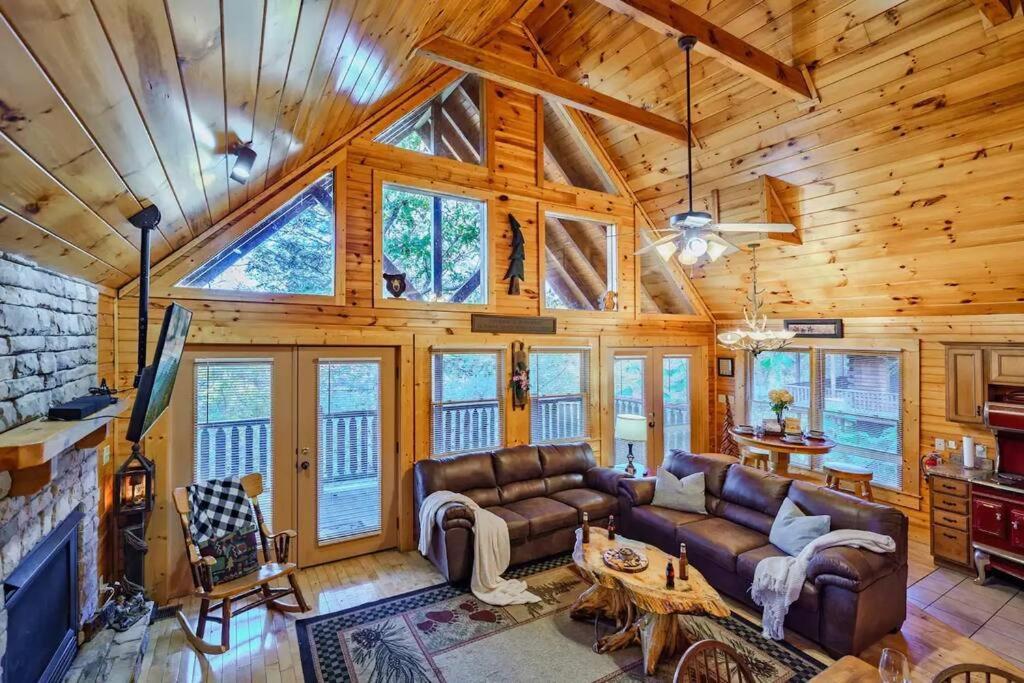 Stunning Mountain Cabin W Hot Tub Gatlinburg Exteriér fotografie