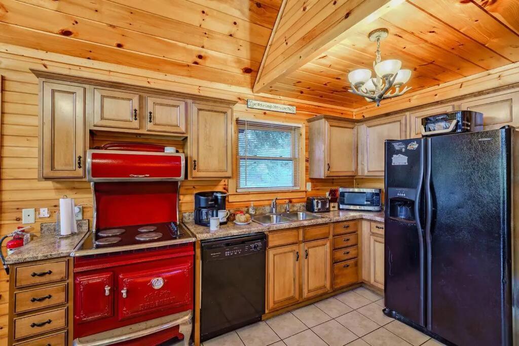 Stunning Mountain Cabin W Hot Tub Gatlinburg Exteriér fotografie