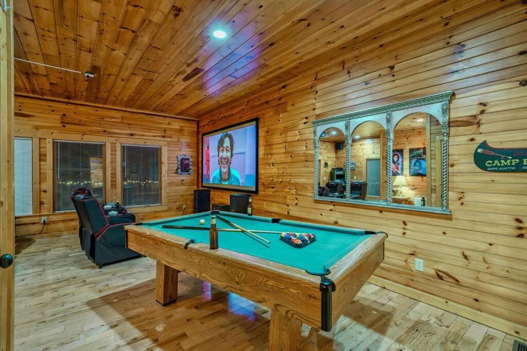 Stunning Mountain Cabin W Hot Tub Gatlinburg Exteriér fotografie