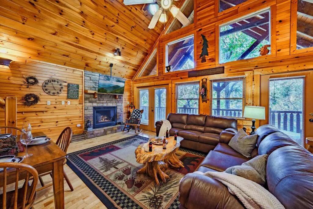Stunning Mountain Cabin W Hot Tub Gatlinburg Exteriér fotografie