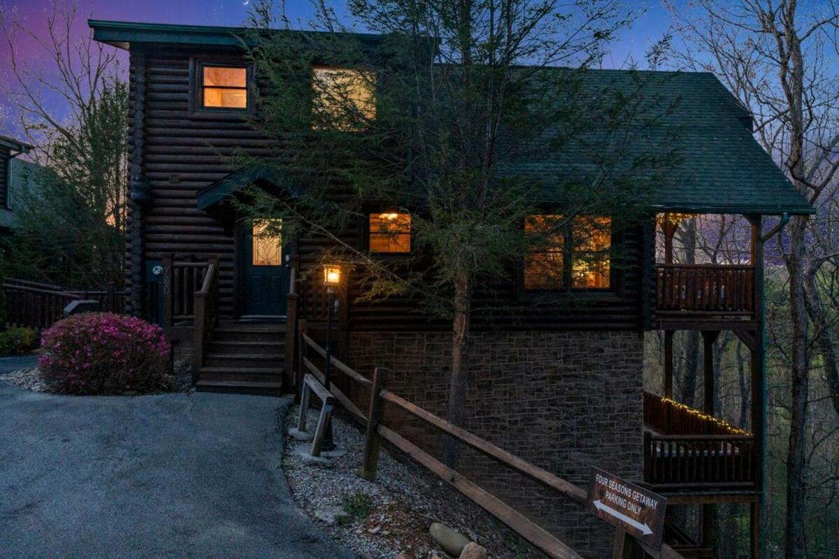 Stunning Mountain Cabin W Hot Tub Gatlinburg Exteriér fotografie