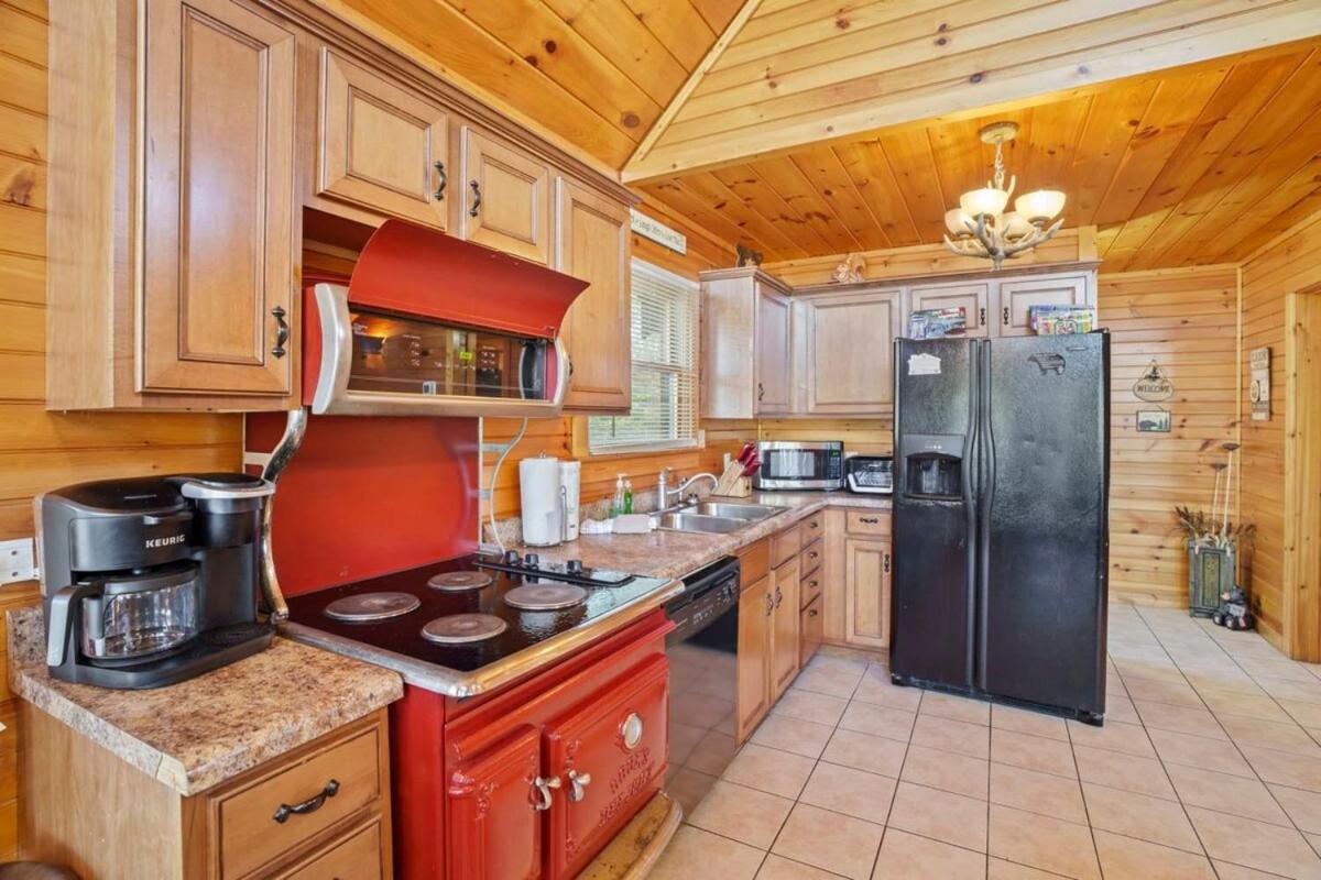 Stunning Mountain Cabin W Hot Tub Gatlinburg Exteriér fotografie