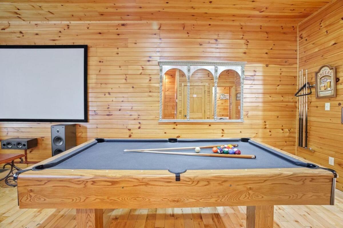 Stunning Mountain Cabin W Hot Tub Gatlinburg Exteriér fotografie