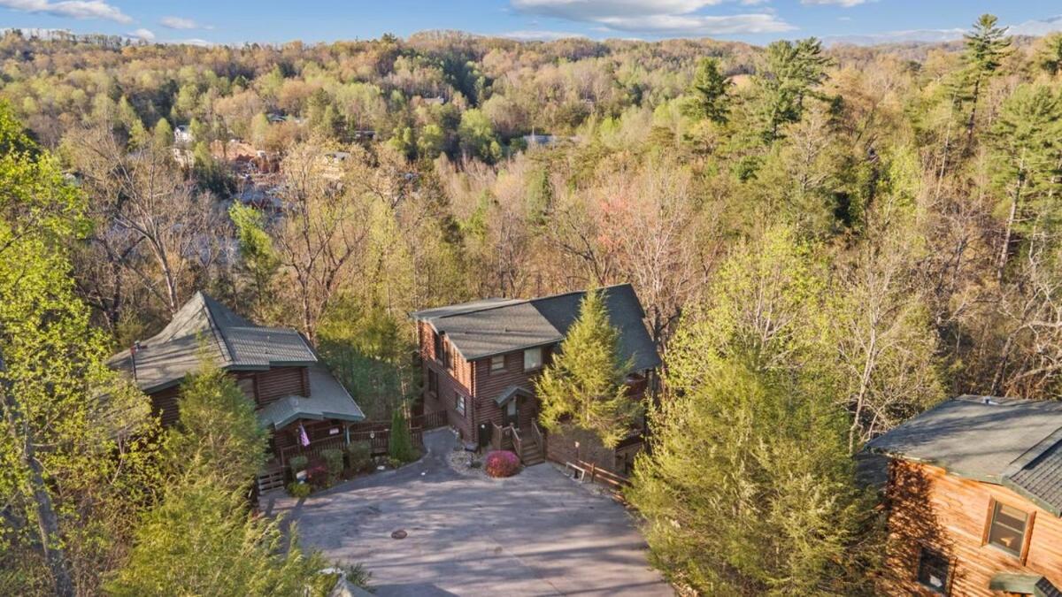 Stunning Mountain Cabin W Hot Tub Gatlinburg Exteriér fotografie