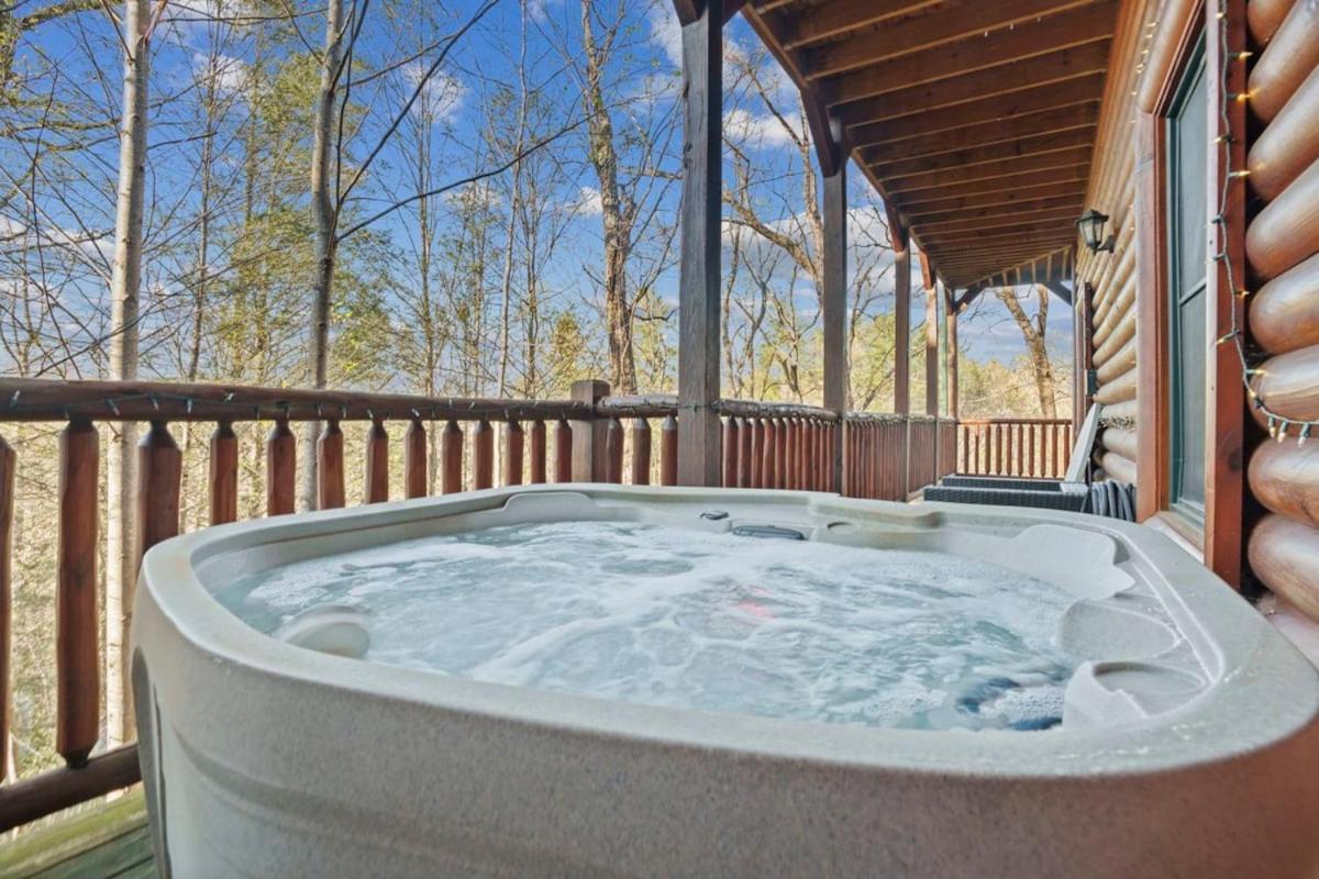 Stunning Mountain Cabin W Hot Tub Gatlinburg Exteriér fotografie